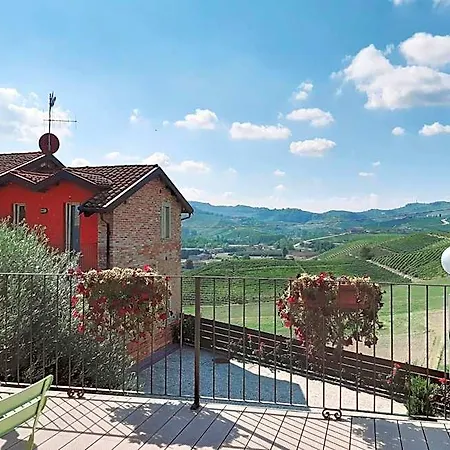 Red Wine Hotel 4*