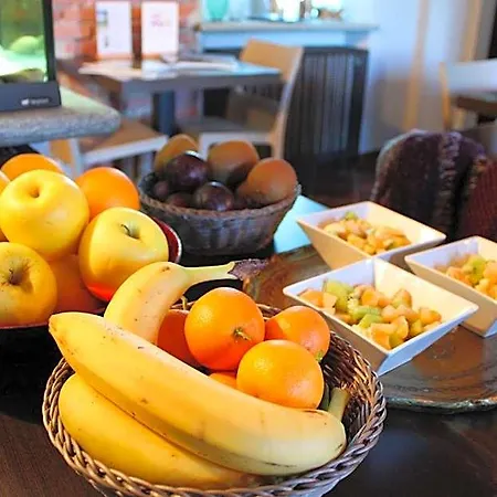 Red Wine Hotel 4*