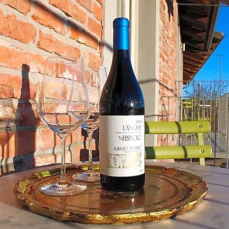 Hotel Red Wine