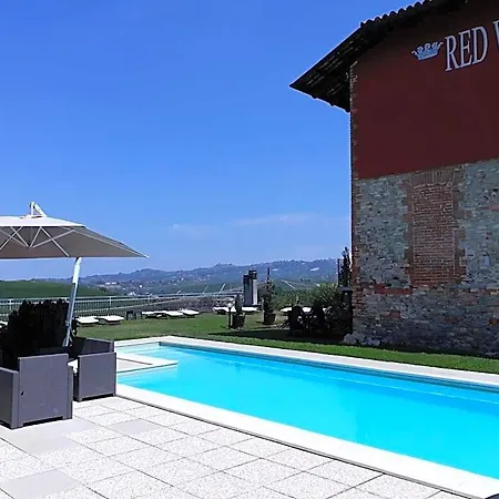 Hotel Red Wine