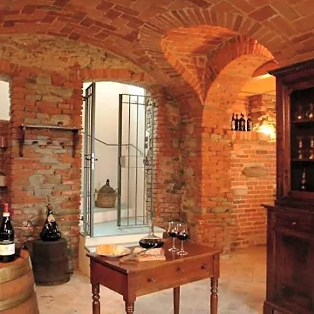 Red Wine Hotel 4*