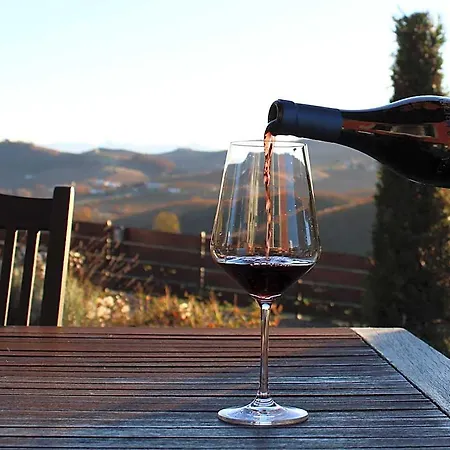 Red Wine 4*
